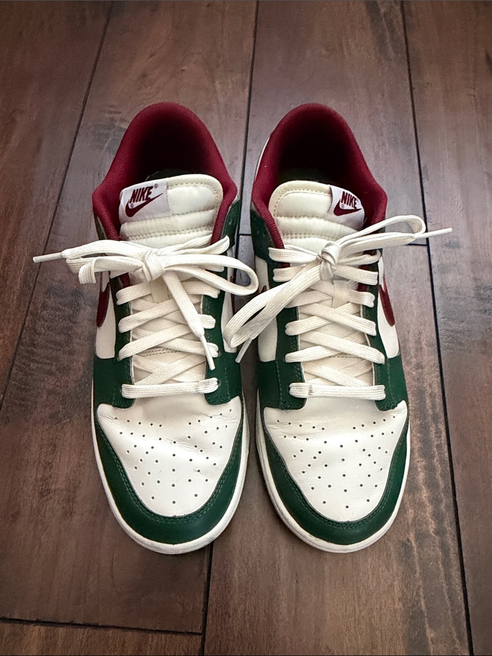 Nike Men’s Low-Top Sneakers in White, Green & Maroon